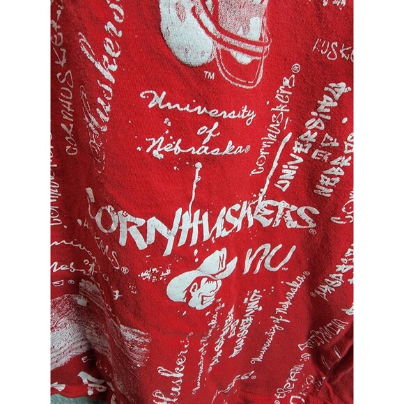 Women's 2XL University of Nebraska Cornhuskers T-shirt with an all-over graphic - Picture 4 of 5